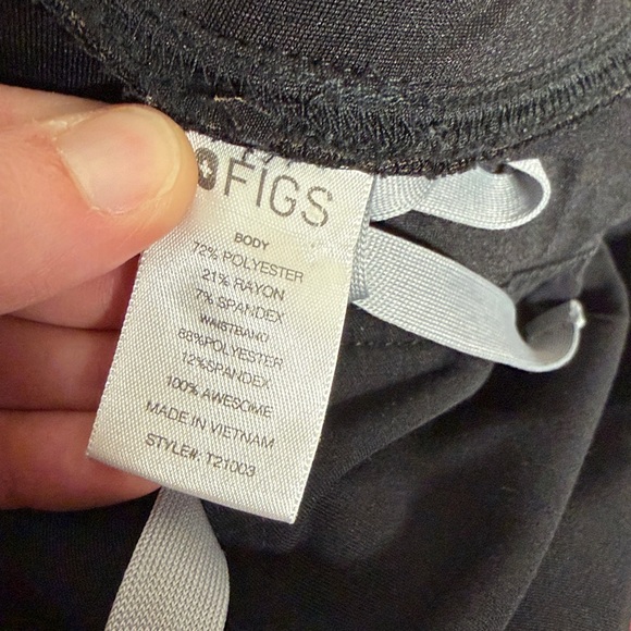 FIGS High Waisted Livingston Basic Scrub Pants Black Size Small - Picture 6 of 6